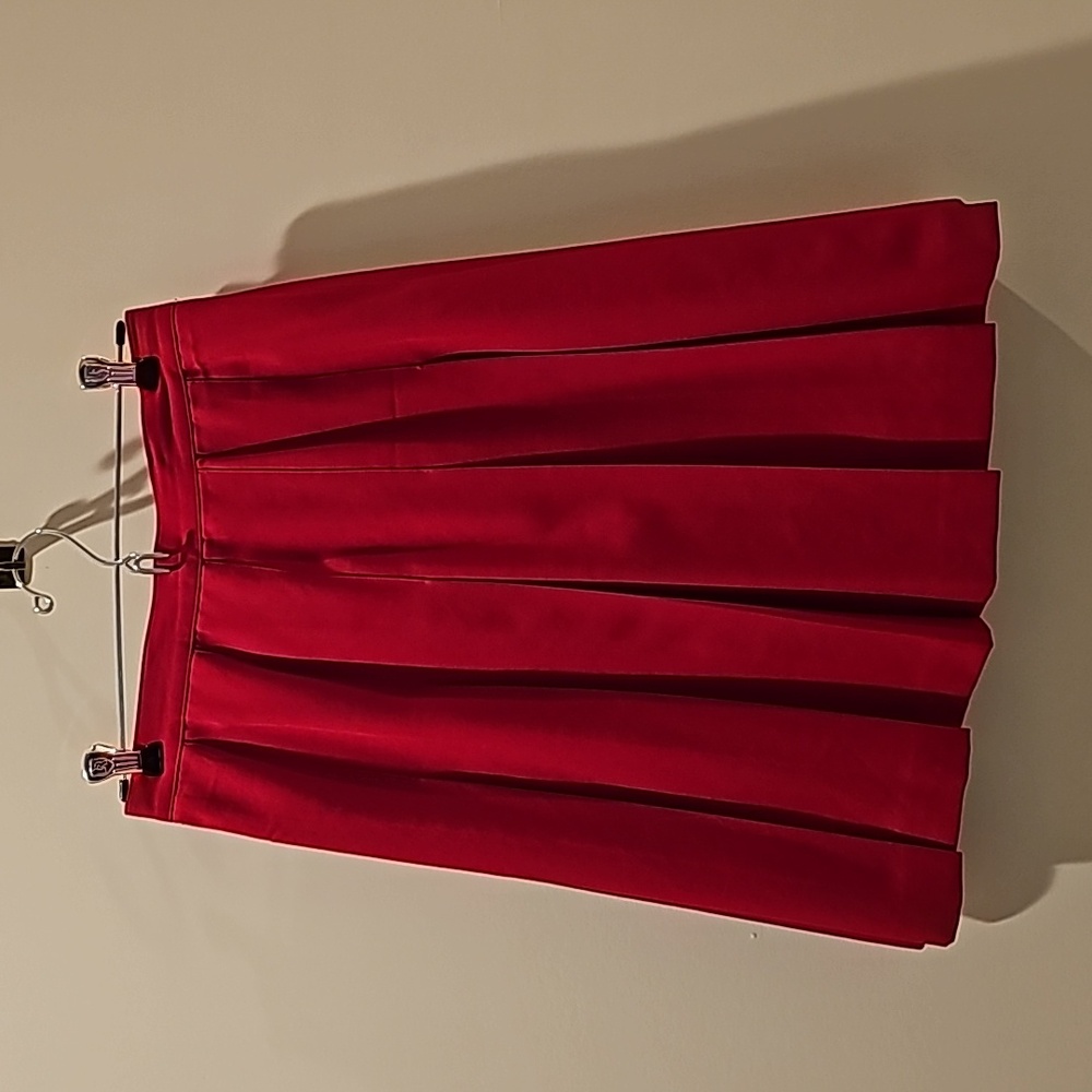 Jones New York pleated skirt